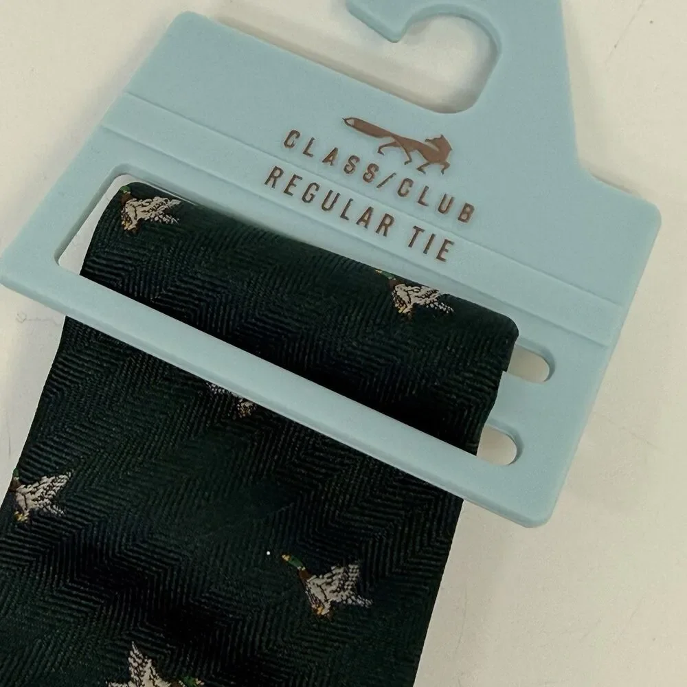 Class Club Boys Deep Green W/Flying Ducks Print 100% Silk Regular Neck Tie New